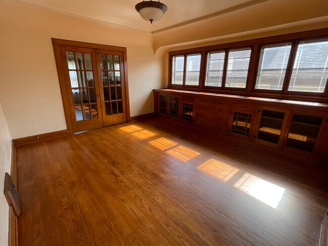 Dining Room - 2351 N 58th St