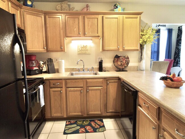 Building Photo - 4000 Gulf Terrace Dr