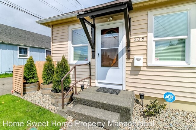Foto del edificio - 2 br, 1 bath House - 208 N Washington Street