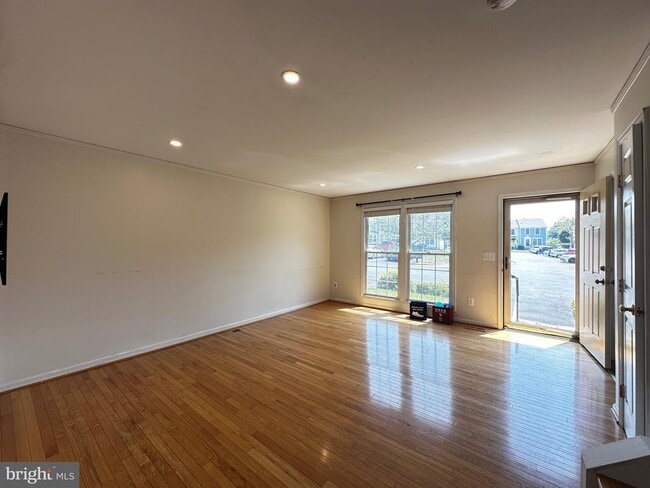 Building Photo - 9799 Mock Orange Ct