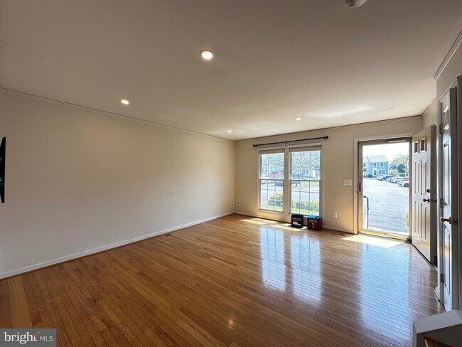Foto del edificio - 9799 Mock Orange Ct