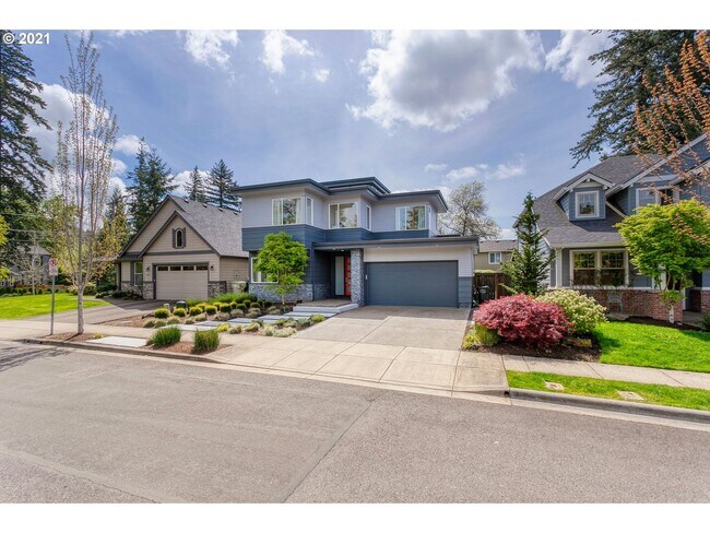 Foto del edificio - INCREDIBLE Contemporary 4 Bd 3.5 Bath home...