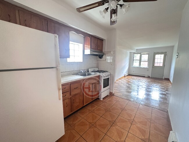 Foto del edificio - 1922 Mulford Ave