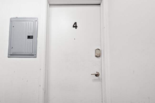 Foto del edificio - 49 Jewett Ave
