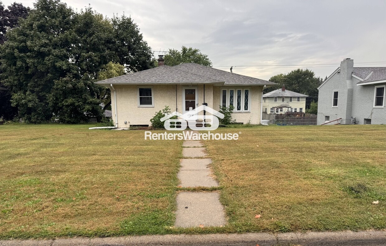 Primary Photo - 1042 6th Ave S