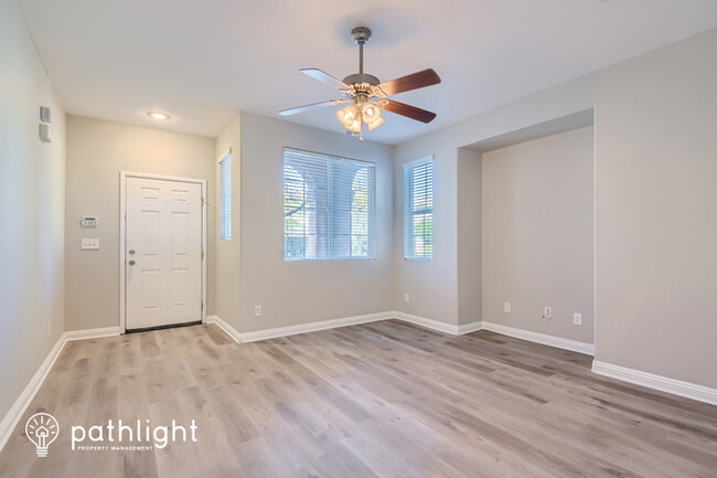 Foto del edificio - 10290 Eve Springs Street