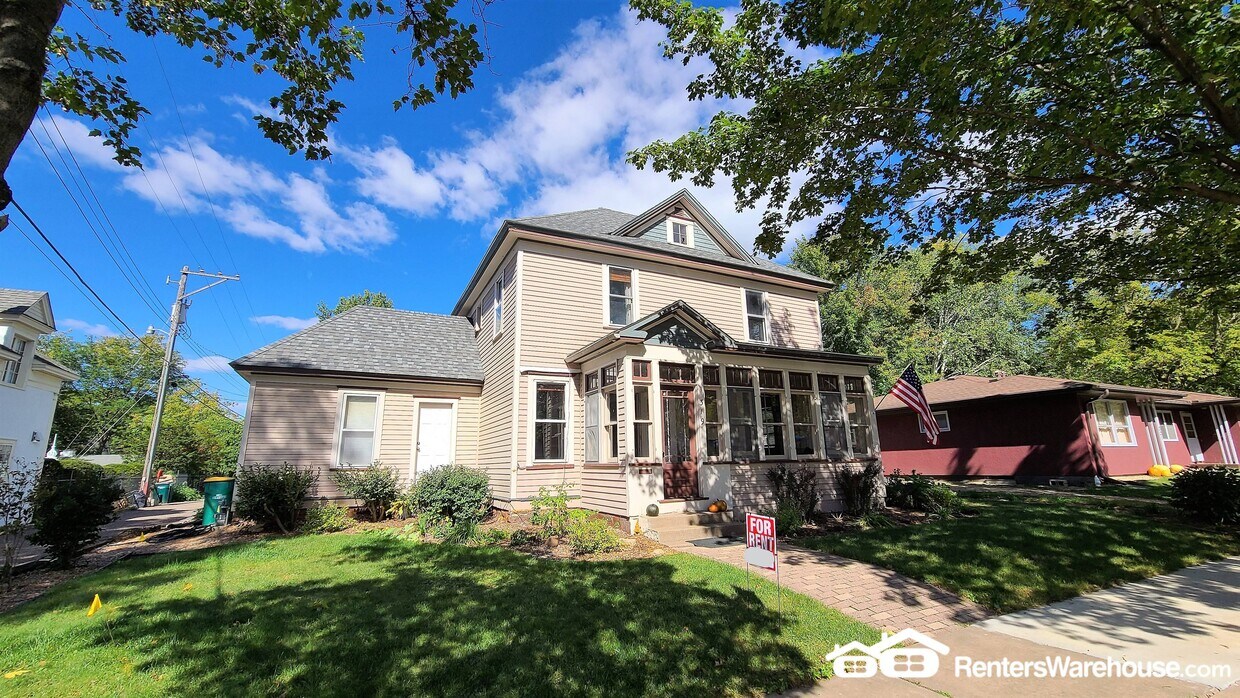 Foto principal - 319 Myrtle St