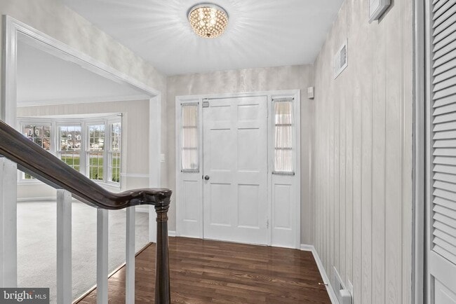 Foto del edificio - 6321 Higham Dr