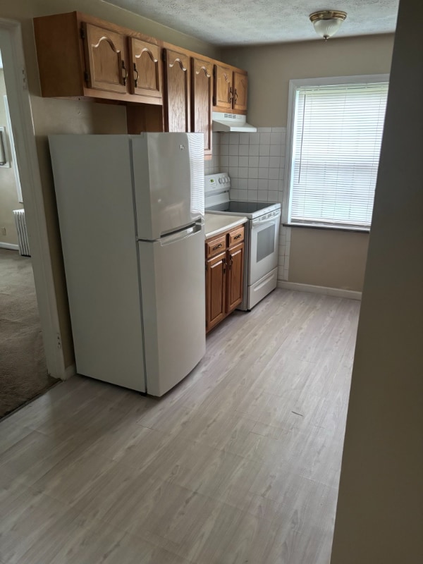 Primary Photo - 527 Corona Ave