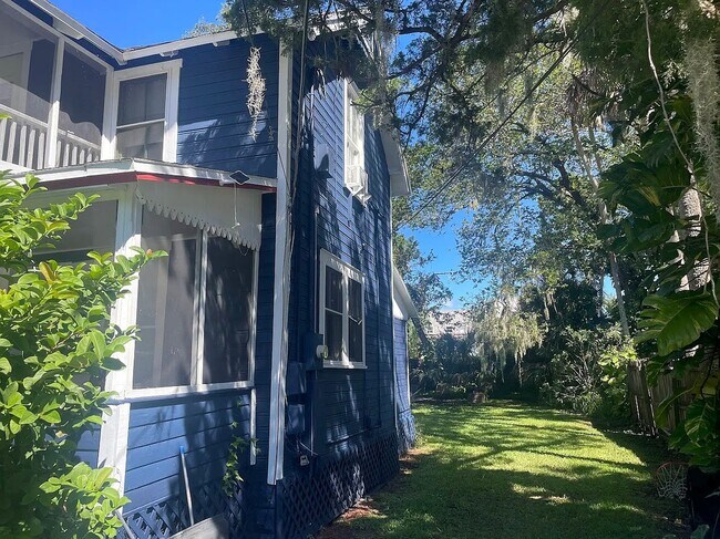 Foto del edificio - 745 S Palmetto Ave