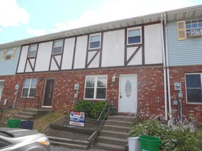 Building Photo - 518 Old Forge Dr