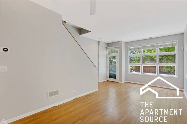 Foto del edificio - 855 W Erie St