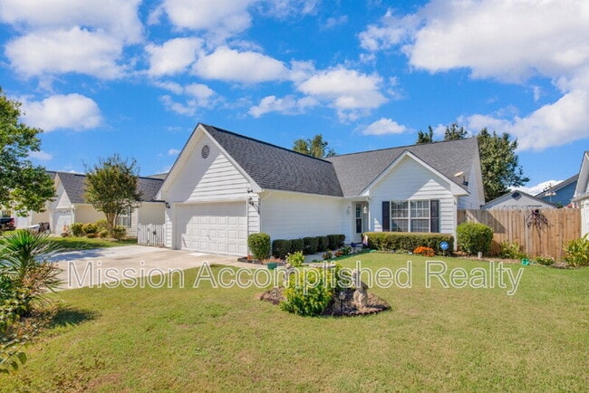 Building Photo - 3918 Red Oak Dr