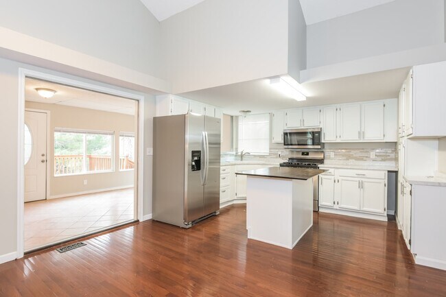 Foto del edificio - 7838 Jared Way