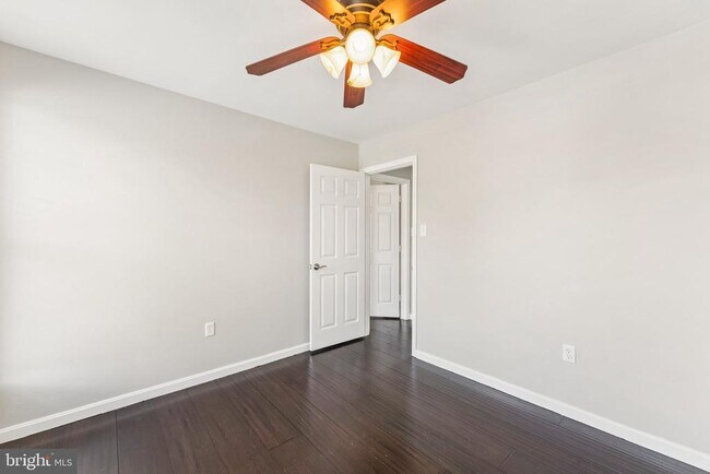 Foto del edificio - 5907 L St