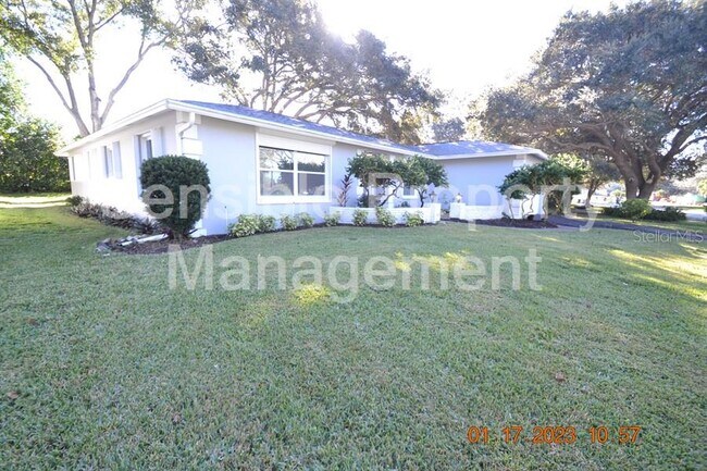 Foto del edificio - 2371 Demaret Dr