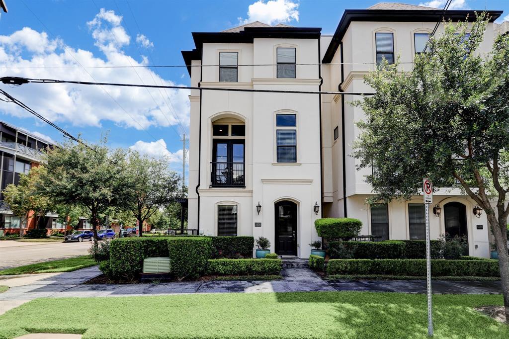 Foto principal - 2620 Capitol St