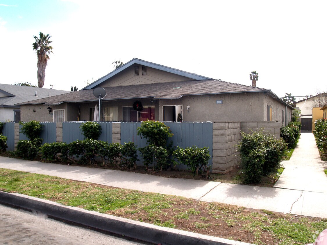 Primary Photo - Fourplex