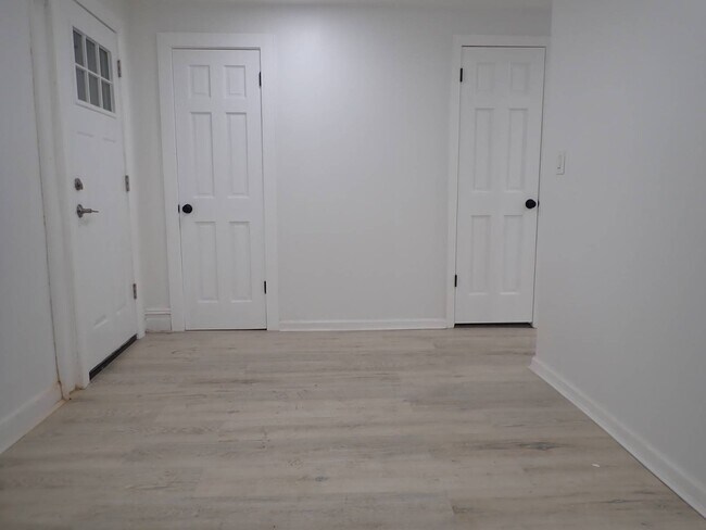 Foto del edificio - 663 E 94th St