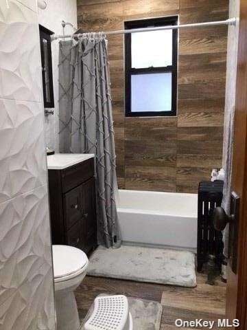 Foto del edificio - 76-10 Cooper Ave