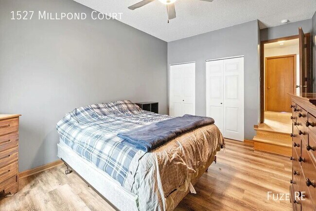 Foto del edificio - 1527 Millpond Ct
