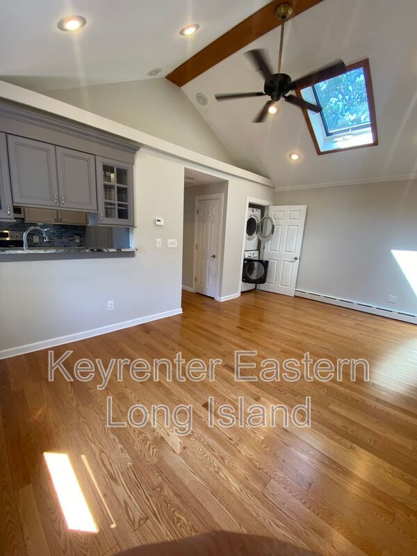 Foto del edificio - 24 Laurelton Ave