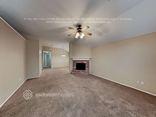 Foto del edificio - 8609 Trinity Vista Trail