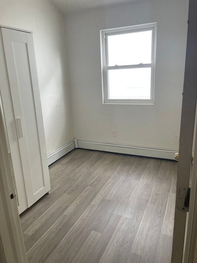 Foto del edificio - 1521 E 94th St
