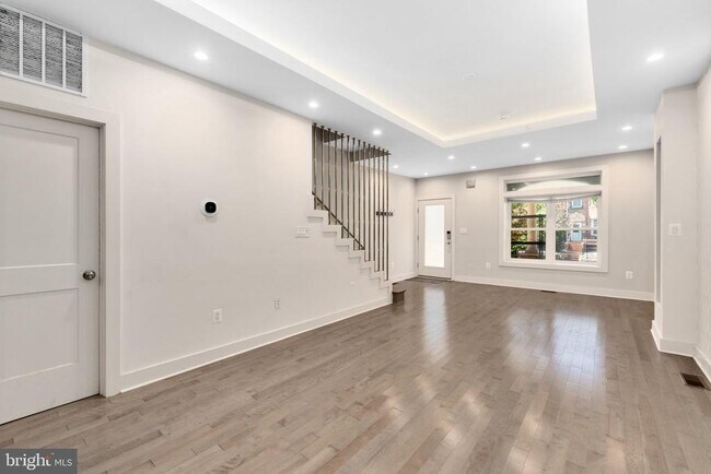 Foto del edificio - 3223 13th St NW