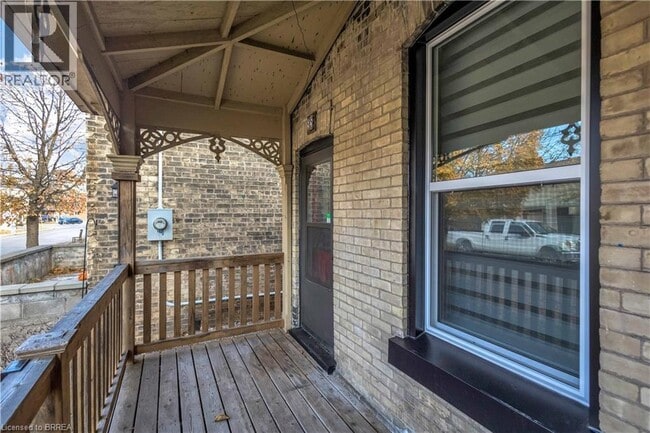 Photo du bâtiment - 95 Queen St