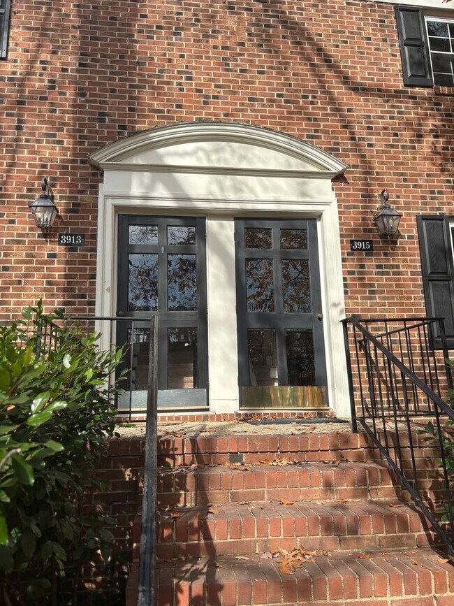 Foto del edificio - New Listing - Available Now!