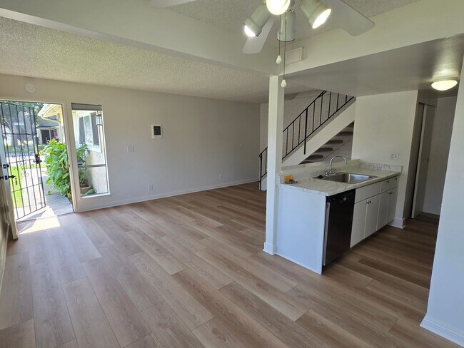 Foto del edificio - 2647 Spinnaker Ave