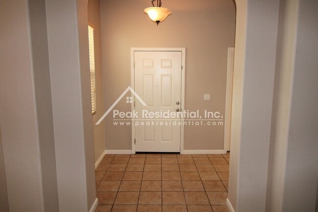 Building Photo - 4 br, 3 bath House - 9949 Sorrentino Drive
