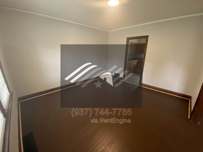 Foto del edificio - 500 W Parkwood Dr