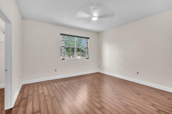 Building Photo - $3,199MONTHLY;13227 SW 42ND STREET HOLLYWO...