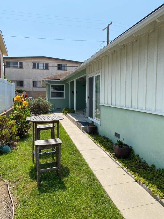 Rear unit of Duplex - 506 Avenue F