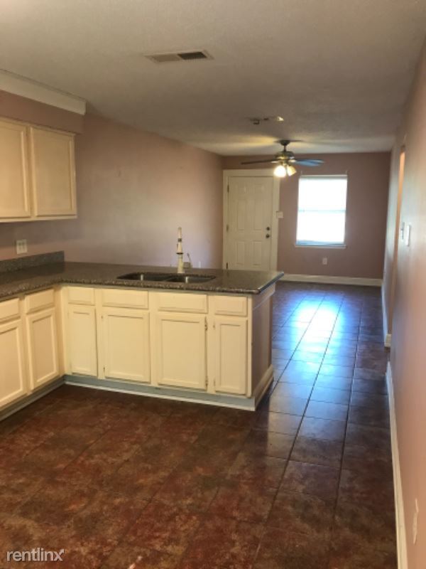 Building Photo - 2 br, 1 bath Apartment - 3403B 54th Ave