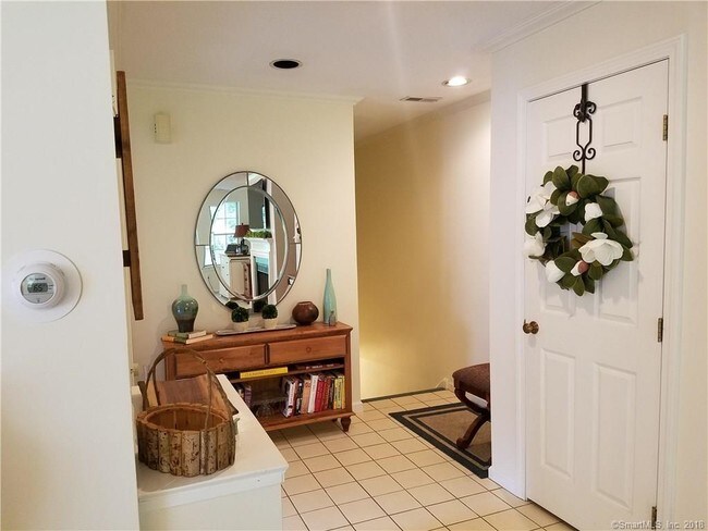 Building Photo - 255 Mayfield Dr