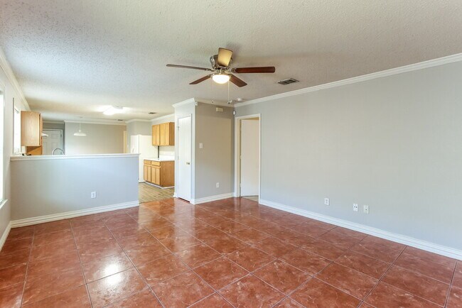 Building Photo - 4812 Waterford Dr