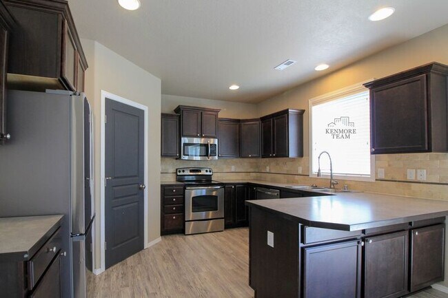 Building Photo - 1449 Purple Sage St