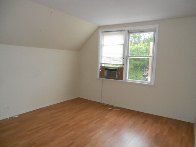 Foto del edificio - 4137 N Western Ave