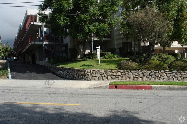 Building Photo - 3239 Altura Ave