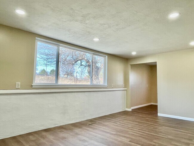 Foto del edificio - 37 Armbruster Rd