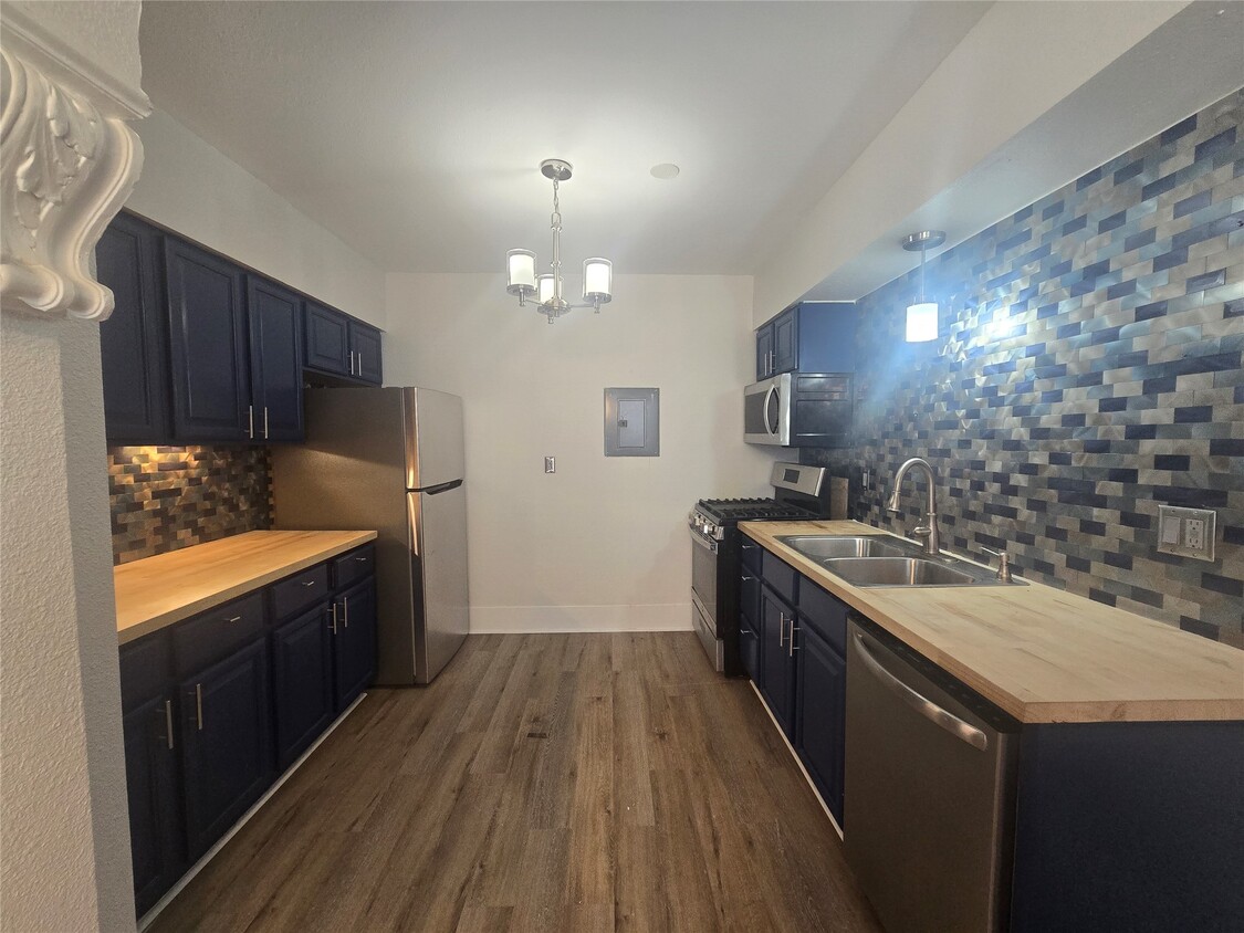 Foto principal - 725 J