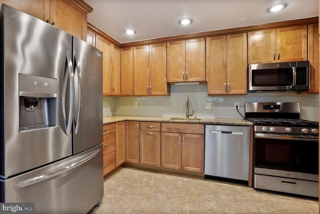 Foto del edificio - 11820 Breton Ct