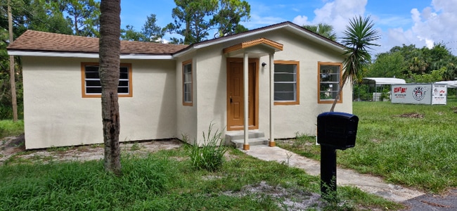 Building Photo - 2783 E Hickory Cir