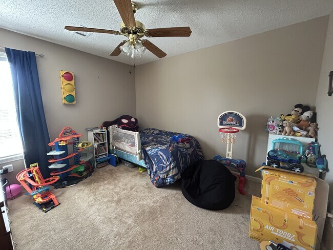 Foto del edificio - 105 Jamie Cove