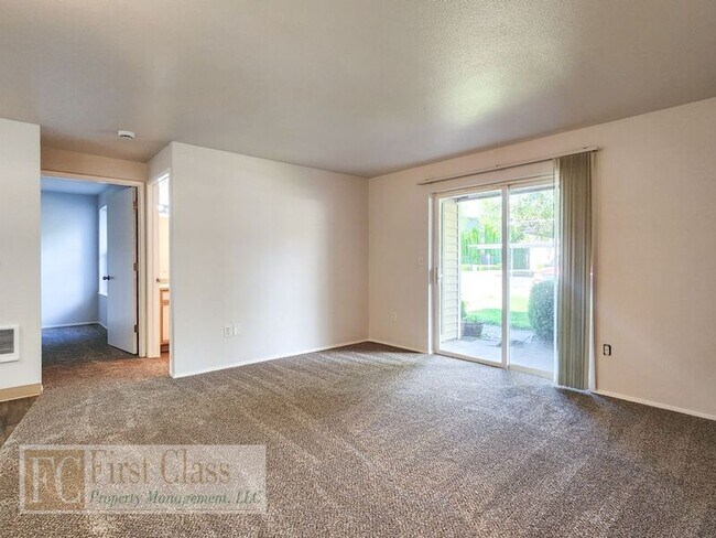 Building Photo - 1215 NW 183rd Ave