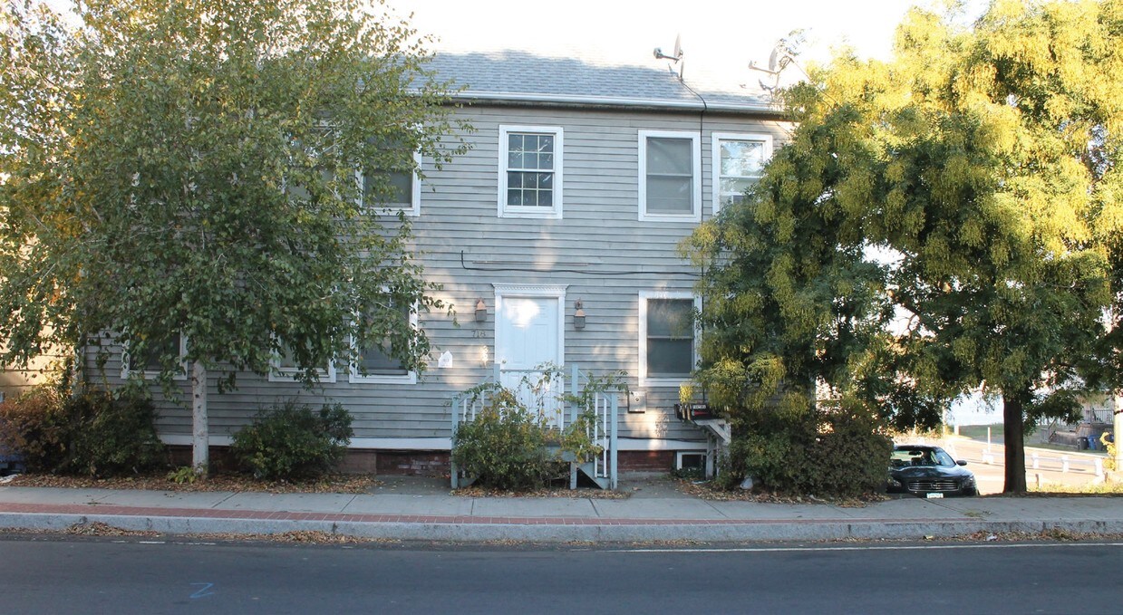 Primary Photo - 718 Quinnipiac Ave
