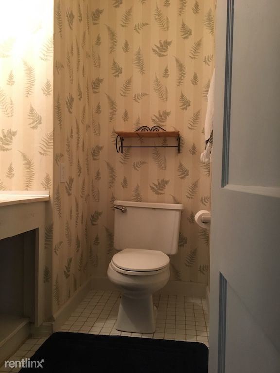 Foto del edificio - 8035 N Poplar Dr